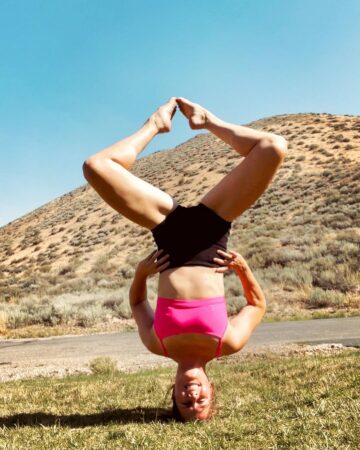 Amiarie Yoga Inversions Funkifying my Friday no hands Lets