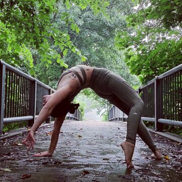 Angela Day 3 of tropicALO July 12 2 ⁣Open heart pose