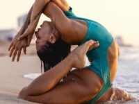 Daily Yoga Inspiration BESTYOGAPHOTOGRAPHY ——————— @aubrymarie @artmiamifitness ———————