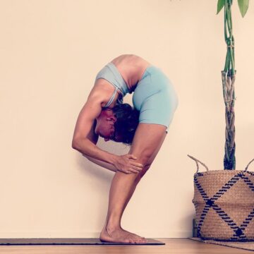 Day 4 one of my favorites fullwheelpose ・・・ CHALLENGE
