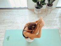 Michelle ☼ Yoga Happy Friday ⁣ ⁣ AloSummerAsanas⁣ ⁣