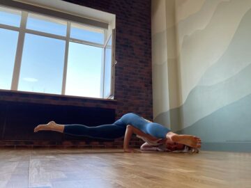 Olga Yoga 🧘‍♀️💜🕉️ Day 1x20e31x20e3 of YogiPerspective with @cyogalife