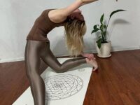 Olga Yoga 🧘‍♀️💜🕉️ Day 1x20e33x20e3 of BackMend with @cyogalife