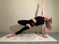 Olga Yoga 🧘‍♀️💜🕉️ Day 8x20e3 of YogiPerspective with @cyogalife