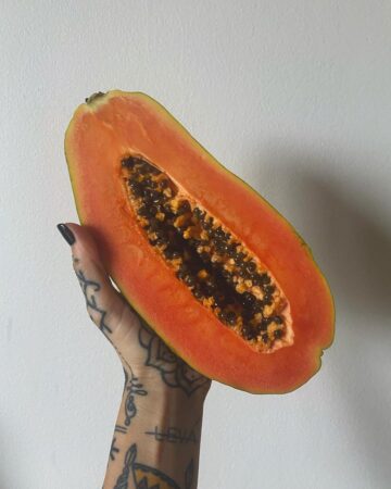 ॐ Helena why you should eat papaya