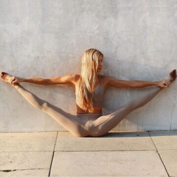 Mindful Yoga Pose Beauty Asana Be grateful when your mood