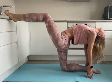 Olga Yoga Kitchen yoga ⠀ ⠀ ⠀ kitchenyoga