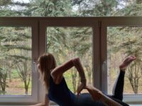Olga Yoga 🧘‍♀️💜🕉️ Day 1x20e31x20e3 of StopDropAndWheel with @cyogalife