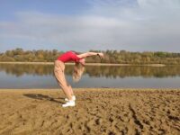 Olga Yoga 🧘‍♀️💜🕉️ Day 1x20e34x20e3 of StopDropAndWheel with @cyogalife