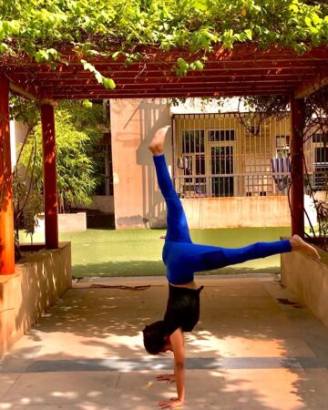 Riya Bhadauria yogagirl yogainfluencer YogaEveryWhere yogaeverydamday yogajourney yogajou