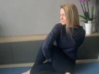 Sara Yogateacher YogiIntentions2021 Jan 11 15 Day2 DIET twisted