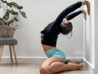 Tatiana AvilaBouruYogaTeacher Day 5 of AlotYogisAroundTheWorld Hips day this yoga