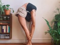 Todays yogi superstar @hannahtaha ⠀ Follow @yogagirlstv⠀ Follow @yogagirlst