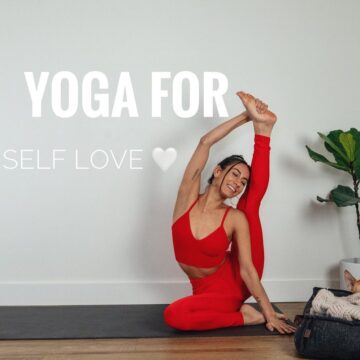 Video by @evolvewithtash ⠀ SELF LOVE YOGA PRACTICE ⠀