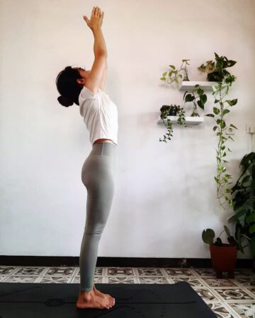 Welcome day 1 of YogisSalutingTheMoon yoga challenge Come join