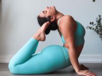 Yoga Video by @asanavanessa ⠀ SWIPE to see glute strengtheners