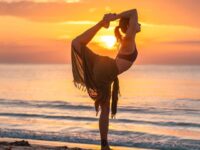 yogagirls Todays yogi superstar @adellbridges ⠀ Follow @yogagirlstv⠀ Follow @yogagirls