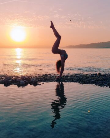yogagirls Todays yogi superstar @claireluana ⠀ Follow @yogagirlstv⠀ Follow @yogagirl