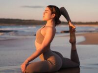 yogagirls Todays yogi superstar @dianavassyoga ⠀ Follow @yogagirlstv⠀ Follow @yogagirl