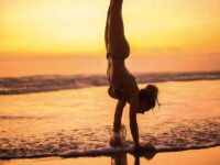 yogagirls Todays yogi superstar @valou poulain ⠀ Follow @yogagirlstv⠀ Follow @yogagirl