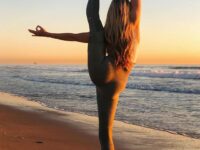 yogagirls Todays yogi superstar @yoga ky ⠀ Follow @yogagirlstv⠀ Follow @yogagirlstv