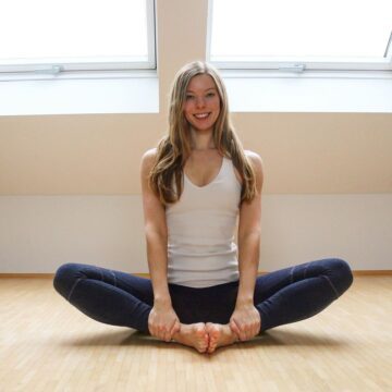 1639594689 Natalie Online Yoga Coach ☽ @nataliee yoga ᵂᴱᴿᴮᵁᴺᴳ Welcome to day