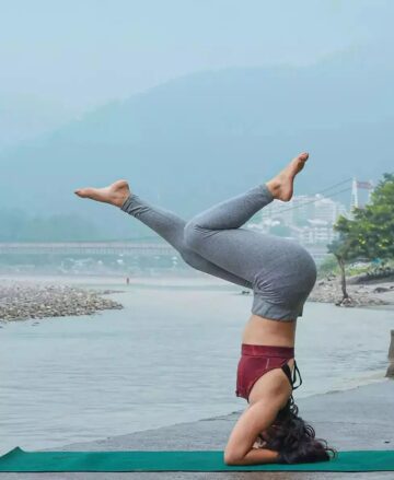 1639870687 Yogini Konchari Yoga Girl @yoginikonchari Follow @yoginikonchari and hit Follow