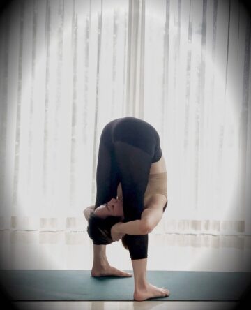 1640335078 Lucia Antonio @lucia antonio New International Yoga Challenge yogismorningcoffeebreak September 26th