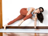 3Day of YogiMasquerade Plank variation Brush up on your