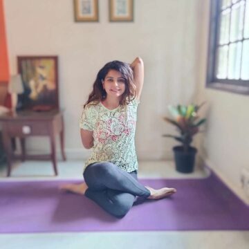 @ Goumukhasana Cow Face Pose benefits us in several ways Stretches