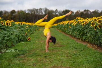 @ Last day of autumnalolove is any inversion with a backbend