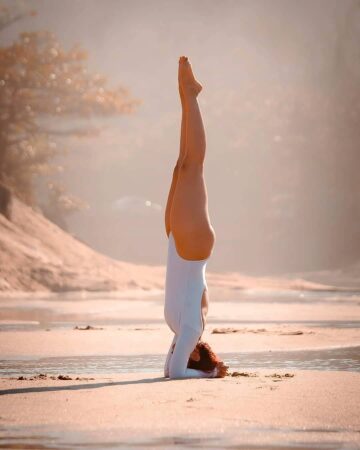 @ Yoga Friends @ yoga friends Reposted from @nandapachecoessencialyoga Sobre visao embacada e visao Real