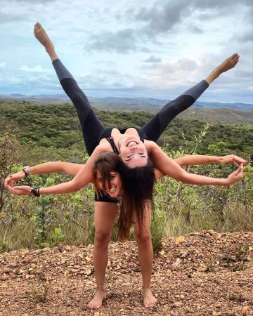 @ Yoga Friends Reposted from @yannabarreto Matando a saudade da serie Yoga
