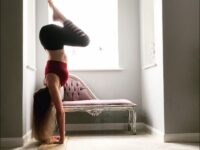 Amelie @amelieyogajourney Its been so long since Ive worked tuckhandstand and