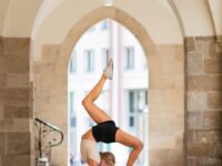 Andrea • Yoga Teacher @yogaofcourse ‘One day Ill make it Is
