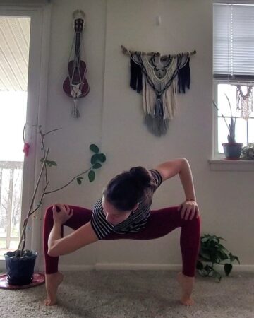 Angela @baddyoga I recently discovered my love for macrame Check out