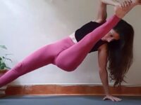 Anjali @myyogajourney ash Day 4 of PlanksEveryWhereYouGo Once I started practicing yoga