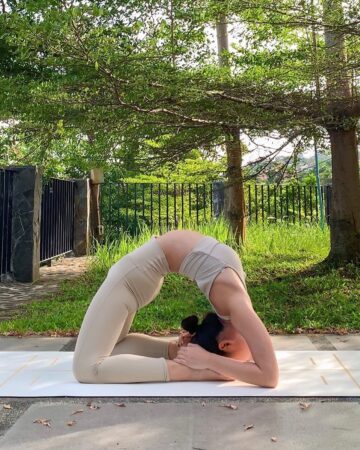 Another day another Kapotasana