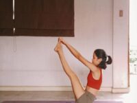 April Yoga Journey @gomezzapril Day 3 of DanceYourNatraja CoreBalance ⠀
