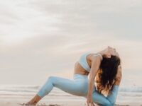 Briohny Smyth Yoga Teacher @yogawithbriohny Stretching is a great way to