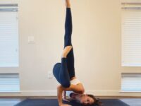 Caryn Hayley Pritchett @footstepsandfrangipanis This pose is inspired by skinny jeans