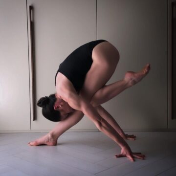 Caterina Patimo @the exit strategy Its about consistency yogalife yogapractice yogainspira