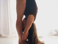 Caterina Patimo Deep and active Ever tried this hamstrings yogapos