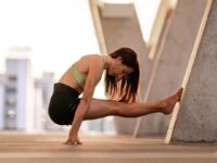 Cathy Madeo Yoga @cathymadeoyoga L SIT Tutorial strength test activateyourcore2⠀activateyourcorechallenge ⠀