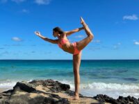 Cheryl NYC Yoga Teacher @realisticyogagoals Swipe for the wide shot