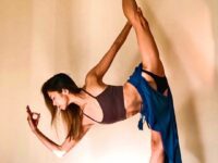 Chika @yoga she Day 7 Libra Half Moon or Dancer