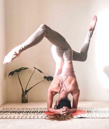Chika @yoga she day 5︎ any inversion balance for letsbalanceyogis challenge Balance