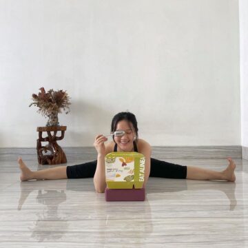 Cindy Fransisca • Yoga Teacher @yogicindy 7 days of @eatalinea 1
