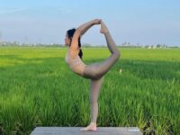 Cindy Fransisca • Yoga Teacher @yogicindy Progress not perfection Swipe to