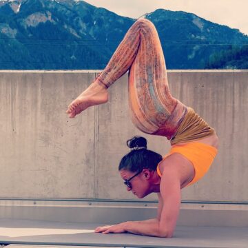 Corina @contortion coco Day 3 is an inversion with a backbend so